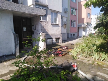 Сигнал за пожар в жилищен блок вдигна на крак пожарникарите в Благоевград
