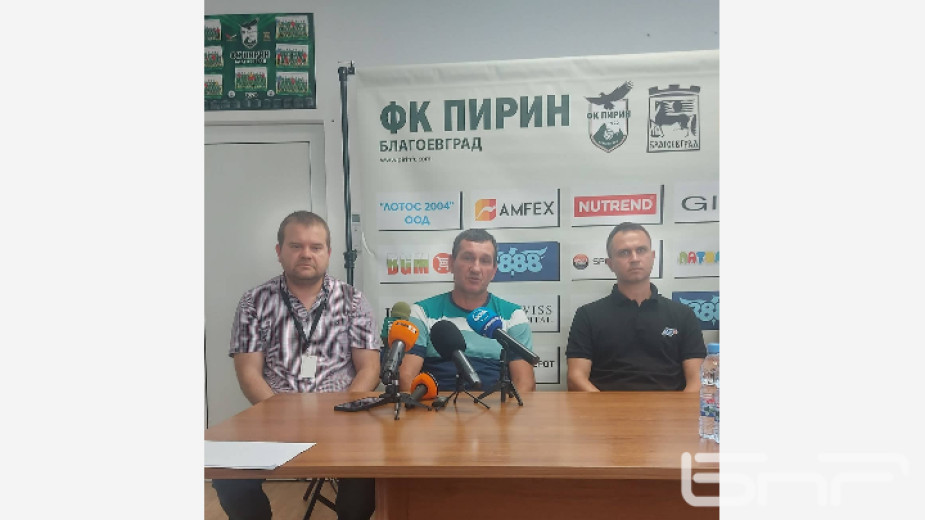 Тандемът Петров и Петров са новите треньори на ФК  Пирин