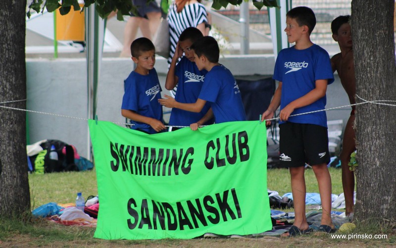42-клуба мерят сили на държавното отборно първенство по плуване в Сандански (СНИМКИ)