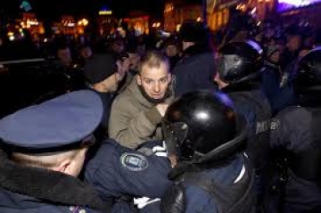 Масови безредици в София! Протестиращи нападнаха МВР шефа  Цветлин Йовчев в столичен ресторант