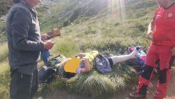 Планинските спасители от отряд Банско помогнаха на туристка, счупила крак
