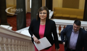 Нинова: Искам да знам какво предстои, ако трябва да държим мандата 4 седмици