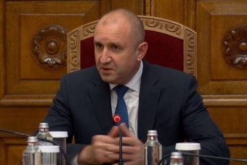 Радев разпуска парламента на 2 август, насрочва извънредните парламентарни избори за 2 октомври