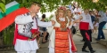 Дръж се Земьо! Истинска българска сватба разлюля село Полето