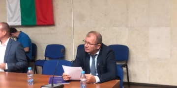 Председателят на ОбС Р. Тасков представи годишния отчет за изпълнение на бюджета и инвестиционната програма на Община Благоевград