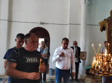С традиционен курбан отбелязаха християнския празник Успение на Пресвета Богородица в с. Лешко