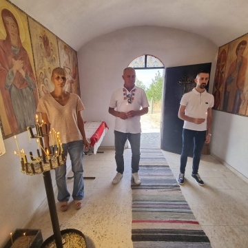 Почетоха Божията майка и край село Мечкул