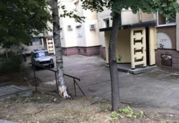 Разследване: Дни преди да застреля съпругата и себе си, военният я пребил на работното и място