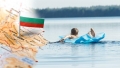 ПОПЪТЕН ВЯТЪР: Дете преплува от Румъния до България на надуваем дюшек