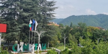 Община Симитли извършва подмяна на уличните лампи с енергоспестяващи