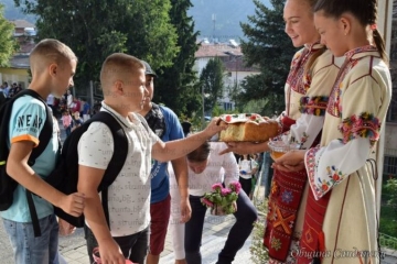 Със 150 ученици Спортното училище в Сандански откри учебната година