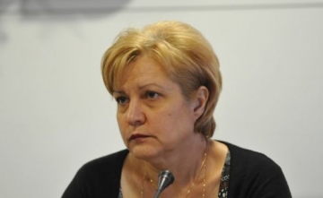 Менда Стоянова: Искров се опитва да запази реномето си
