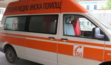 Линейка помете мъж, с опасност за живота е