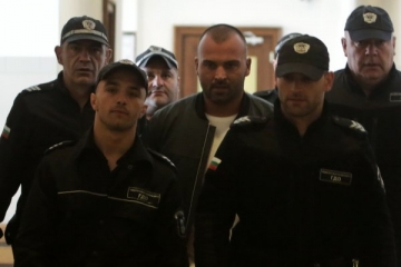 Шофьорът, погубил французин, е карал поршето си със 195 км/ч