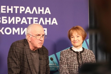 ЦИК: 6624 са кандидатите за депутати, 1300 се пробват на две места
