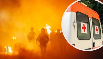 Мъж загина при пожар в дома си, евакуираха жена и бебе