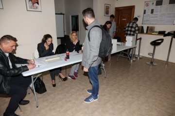 Вотът в чужбина: Възраждане печели в Австралия и Русия, ПП - в Китай