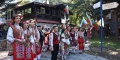 Историческа възстановка, полагане на венци и цветя и издигане на националния флаг за 5 октомври в Благоевград