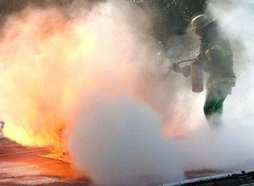 Огнен ад в Петрич! След скандал с майка си, син запали жилището, в което живеят!