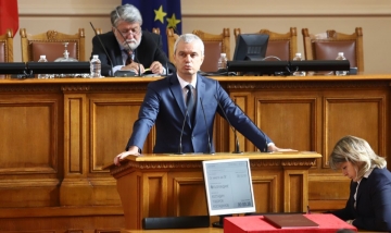 И  Възраждане” оттегли кандидата си за председател на НС