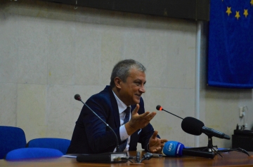 Кметът Илко Стоянов: ФК  Пирин заслужава достойно отбелязване на вековния си юбилей и то няма как да бъде в рамките на ден. Поставихме началото, продължаваме с инициативите, а финалът на честванията ще бъде през 2023 г.