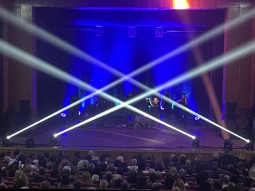 Лили Иванова препълни залата в Дома на културата в Сандански