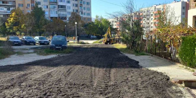 По разпореждане на кмета Илко Стоянов започна благоустрояване на улици на земна основа в кварталите на Благоевград