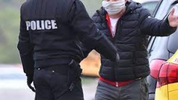 Екшън в Санданско! Кримка нападна и заплаши полицай с убийство