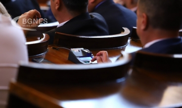 10 служебни министри на първия парламентарен контрол
