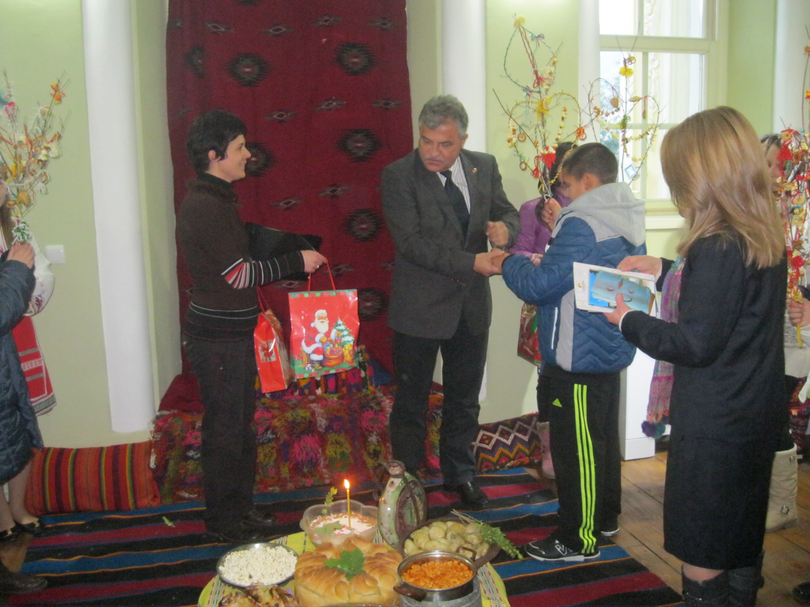 Обновеният Общински исторически музей в Гоце Делчев бе домакин на традиционния конкурс за изработване на сурвачки