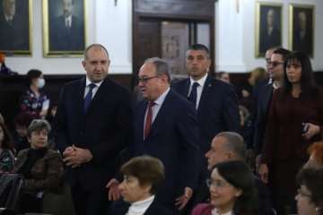 Радев: Когато една държава се управлява от неразумни управници, падението е неизбежно