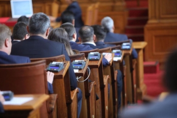 Внесоха в НС закона за удължаване на Бюджет 2022