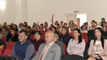 Рецитал и песни за Деня на народните будители в Симитли