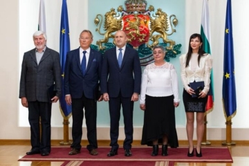 Благоевградският архитект К. Сандев с награда от президента за приноса му в градоустройството на Благоевград и Банско