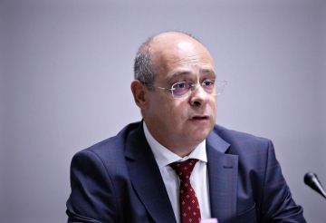 Лазаров: Няма да има намаление на социалните плащания догодина