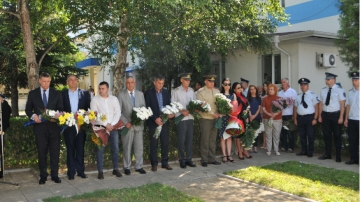 Полицаи от Благоевград с почит към загинал колега