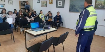 Ученици в Благоевград  получиха ценен урок по пътна безопасност и оказване на първа помощ