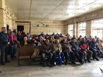 С подписка срещу откриването на рудник за добив на барит жители на Лешко, Габрово и Падеш влязоха в битка за запазване чистотата на природата в района