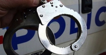 Тийнейджър задигна телефони за над 18 000 лв. от магазини