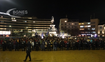 Протест пред НС срещу хартиената бюлетина