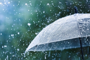 Времето: Валежи от дъжд, максималните температури между 17° и 22°