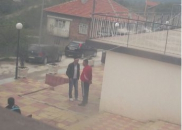 Кметът на Конарско оставен още 48 ч. в ареста, контрабандната дървесина от двата му избягали камиона изсипана на 3 км от сечището