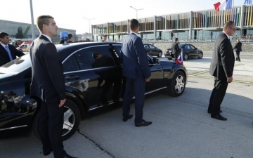 Търсят 33 служители в НСО