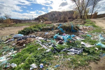 Поредно нерегламентирано сметище откриха в Петрич