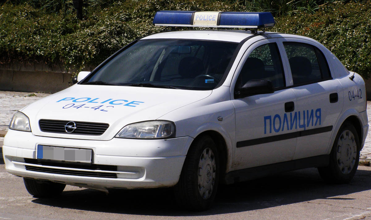 Задържан е 24-годишен мъж с краден автомобил тази нощ в Благоевград
