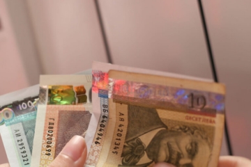 Допълнителната еднократна помощ за отопление от 300 лв. ще се изплаща между 12 и 23 декември