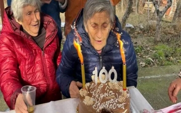 Пенсионираната учителка баба Къна, единственият столетник на община Кресна