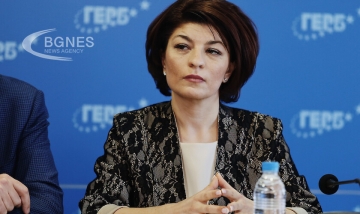 Десислава Атанасова взима мандата на ГЕРБ като кандидат-премиер