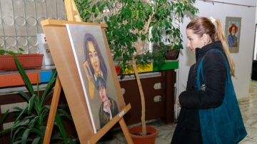 Студенти от ЮЗУ  Неофит Рилски  представиха изложба в навечерието на студентския празник – 8 декември