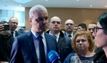 Възраждане нахлу в мол заради еврото